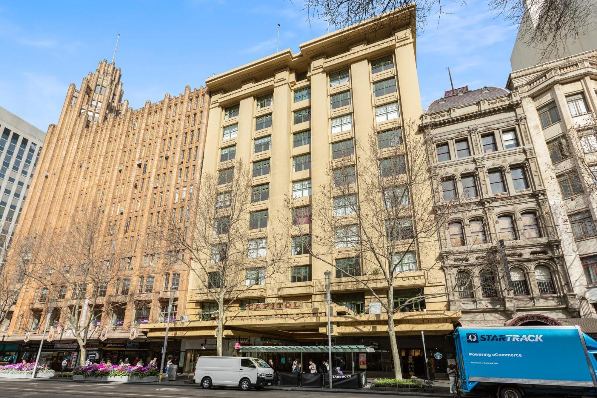 Complete Host Capitol Apartments Melbourne Exterior photo